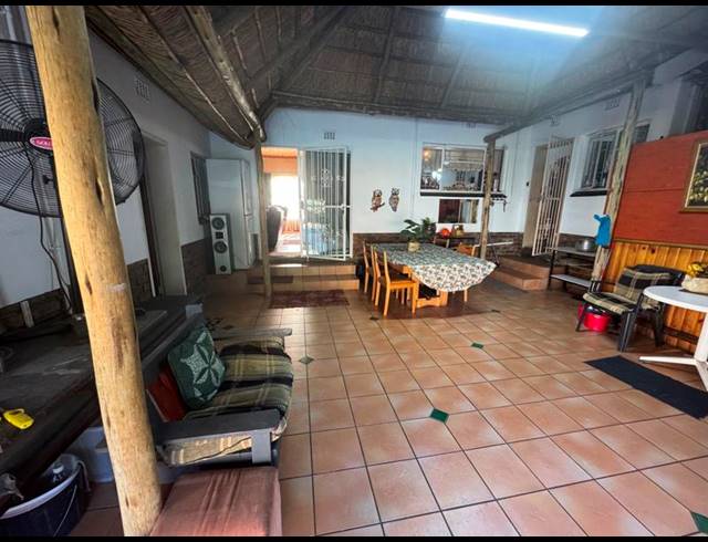 4 BEDROOM HOUSE FOR SALE IN GHOLFSIG